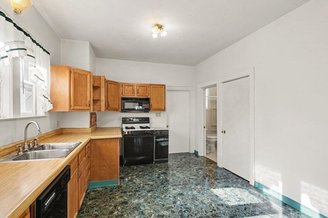 491 W Center Road, Essexville, MI 48732