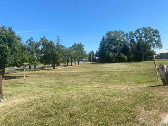 491 W Center Road, Essexville, MI 48732