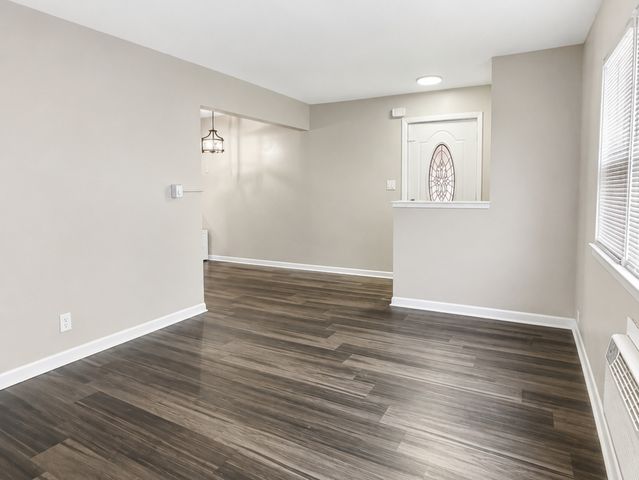 4313 S Harlem Avenue 4, Stickney, IL 60402