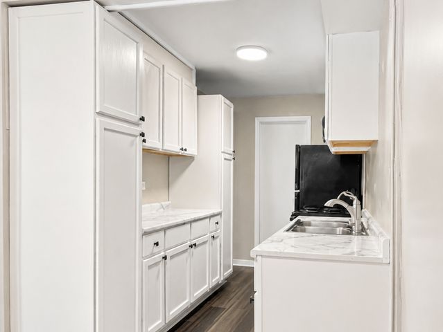 4313 S Harlem Avenue 4, Stickney, IL 60402