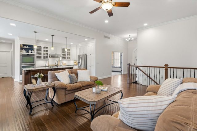 5202 CLAYBROOK CT, Columbia, MO 65203