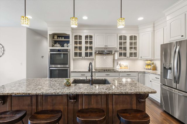 5202 CLAYBROOK CT, Columbia, MO 65203