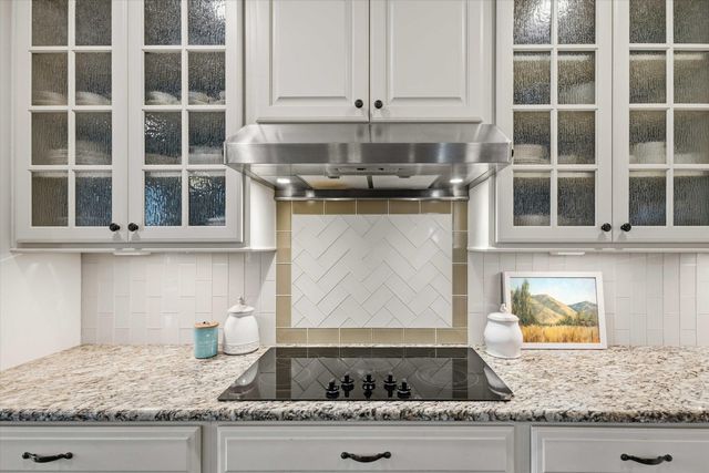 5202 CLAYBROOK CT, Columbia, MO 65203