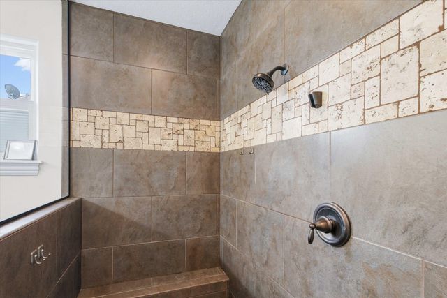 5202 CLAYBROOK CT, Columbia, MO 65203