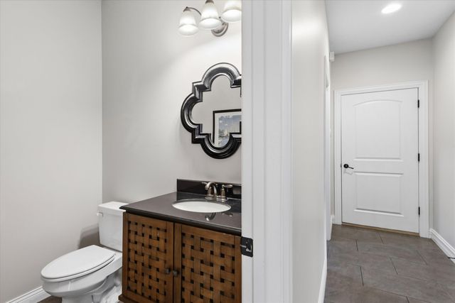 5202 CLAYBROOK CT, Columbia, MO 65203