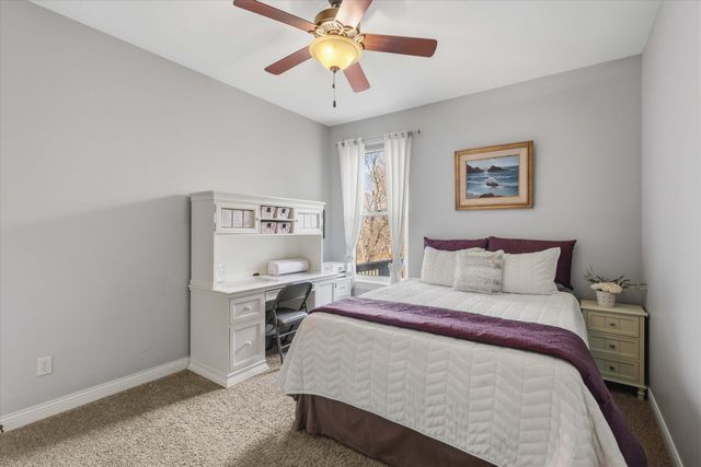 5202 CLAYBROOK CT, Columbia, MO 65203