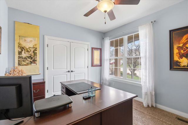 5202 CLAYBROOK CT, Columbia, MO 65203