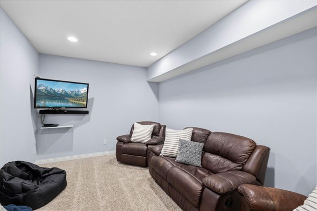 5202 CLAYBROOK CT, Columbia, MO 65203