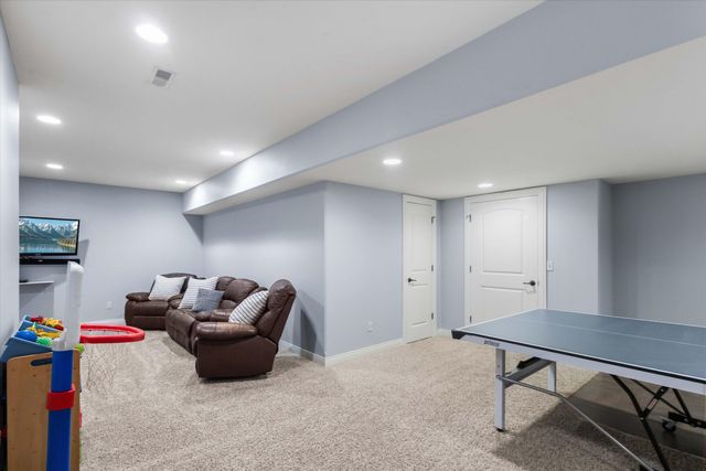 5202 CLAYBROOK CT, Columbia, MO 65203