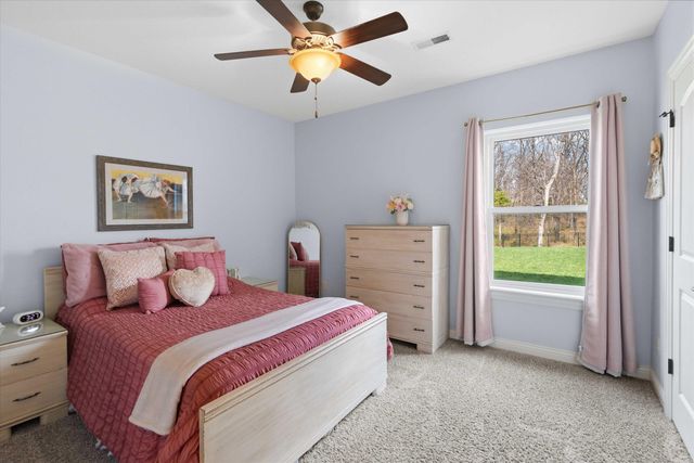 5202 CLAYBROOK CT, Columbia, MO 65203