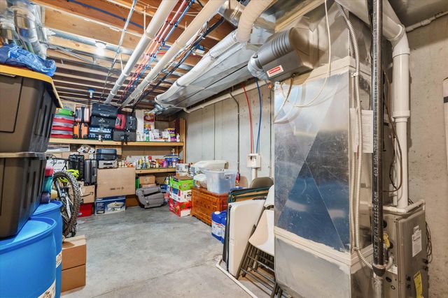 5202 CLAYBROOK CT, Columbia, MO 65203