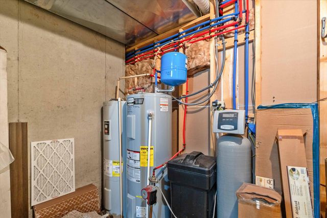 5202 CLAYBROOK CT, Columbia, MO 65203