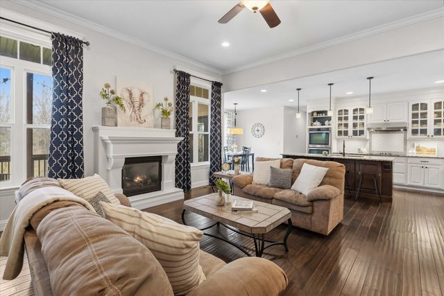 5202 CLAYBROOK CT, Columbia, MO 65203