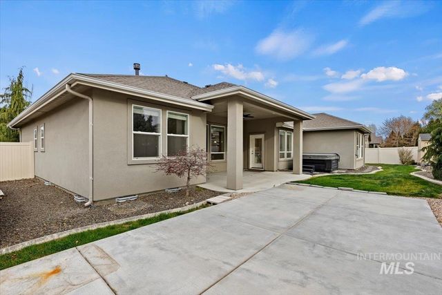 1366 N Waterbrook Way, Star, ID 83669