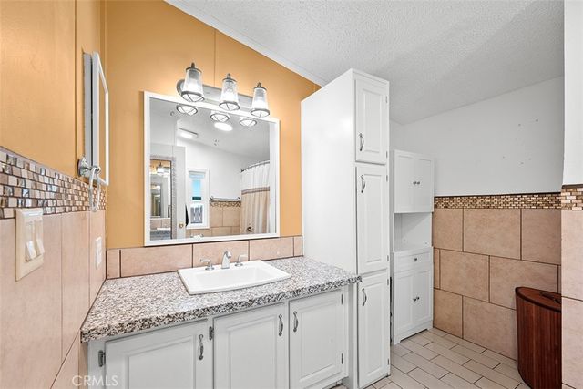 400 Greenfield Drive, El Cajon, CA 92021