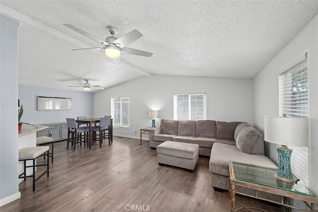 400 Greenfield Drive, El Cajon, CA 92021
