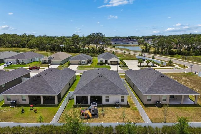 6981 TWISTING PINES LOOP, Zephyrhills, FL 33541