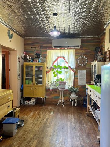 108 County Road 124, Comanche, TX 76442