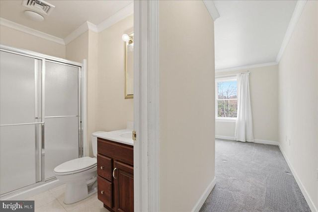 109 LAKE DR, Lake Harmony, PA 18624