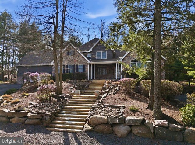 109 LAKE DR, Lake Harmony, PA 18624