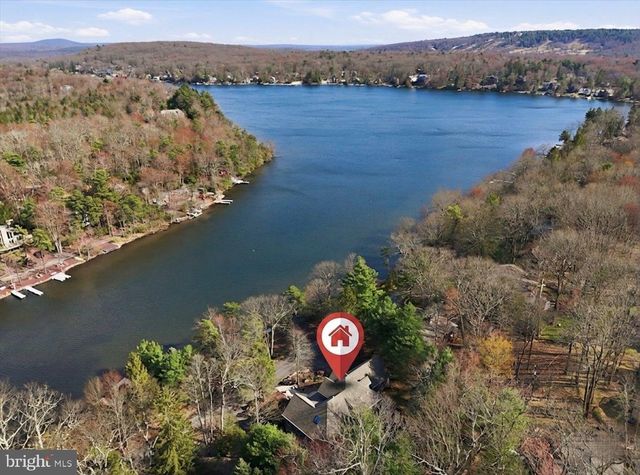 109 LAKE DR, Lake Harmony, PA 18624