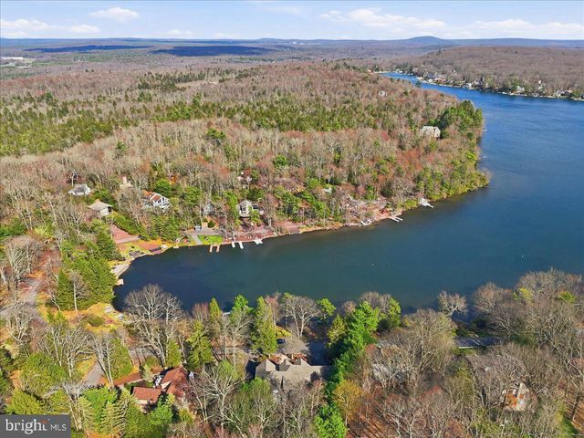 109 LAKE DR, Lake Harmony, PA 18624