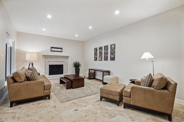 2425 Potomac Drive B, Houston, TX 77057