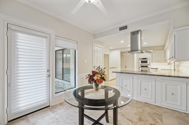 2425 Potomac Drive B, Houston, TX 77057