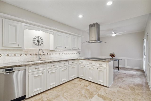 2425 Potomac Drive B, Houston, TX 77057