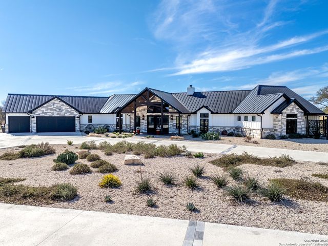 2021 FM 3240, Bandera, TX 78003