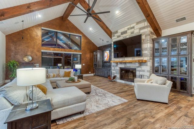 2021 FM 3240, Bandera, TX 78003