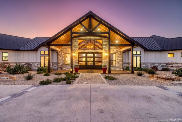 2021 FM 3240, Bandera, TX 78003