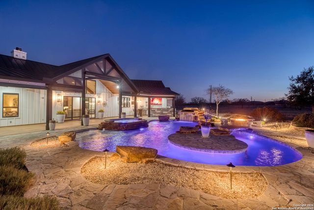 2021 FM 3240, Bandera, TX 78003