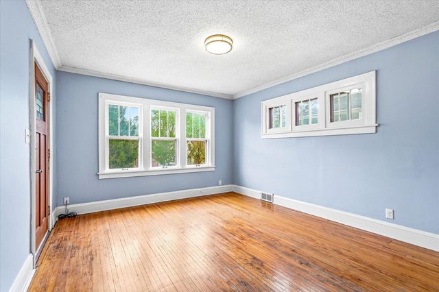4250 Elliot Avenue, Minneapolis, MN 55407