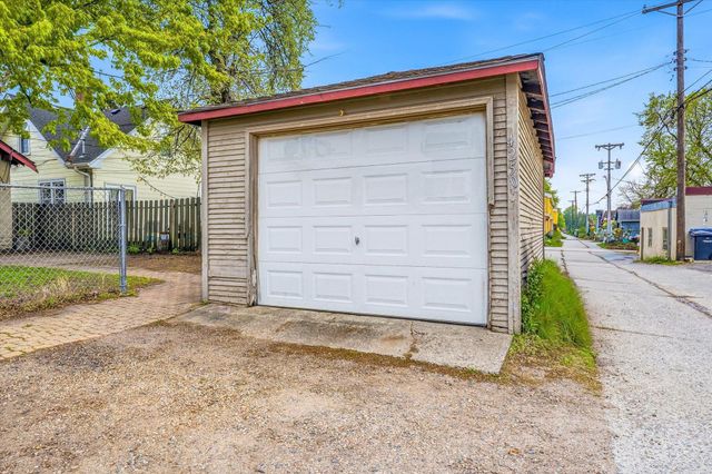 4250 Elliot Avenue, Minneapolis, MN 55407