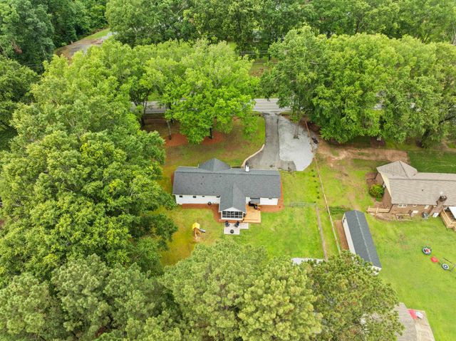 15864 Asheville Highway, Campobello, SC 29322