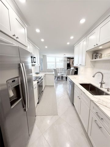 1050 LONGBOAT CLUB ROAD 803, Longboat Key, FL 34228