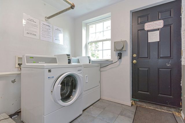 4 Colonial Village Dr 9, Arlington, MA 02474