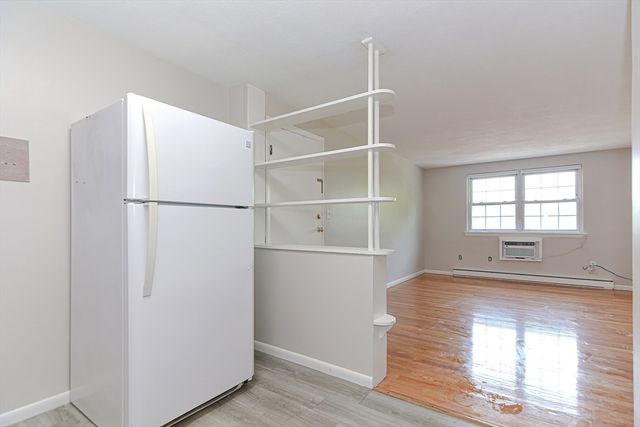 4 Colonial Village Dr 9, Arlington, MA 02474