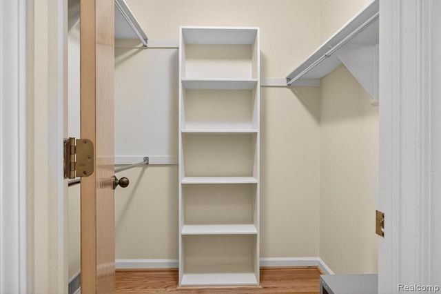 13660 Eaton Drive, Plymouth, MI 48170