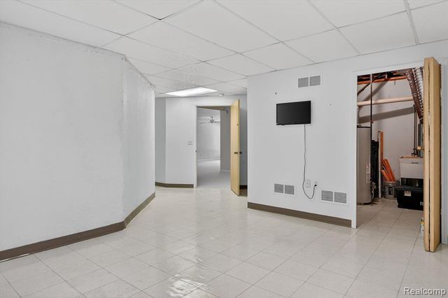 13660 Eaton Drive, Plymouth, MI 48170