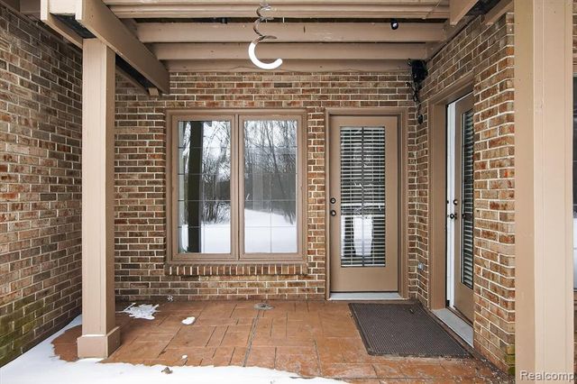 13660 Eaton Drive, Plymouth, MI 48170