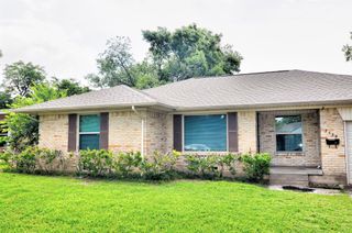 2434 Dunloe Avenue, Dallas, TX 75228