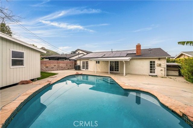 24224 Welby, West Hills (los Angeles), CA 91307