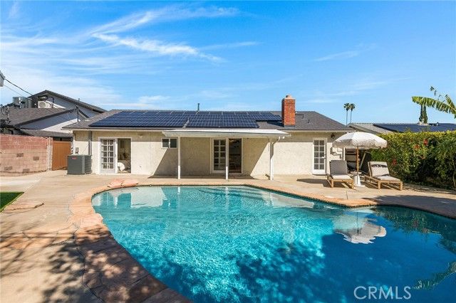 24224 Welby, West Hills (los Angeles), CA 91307