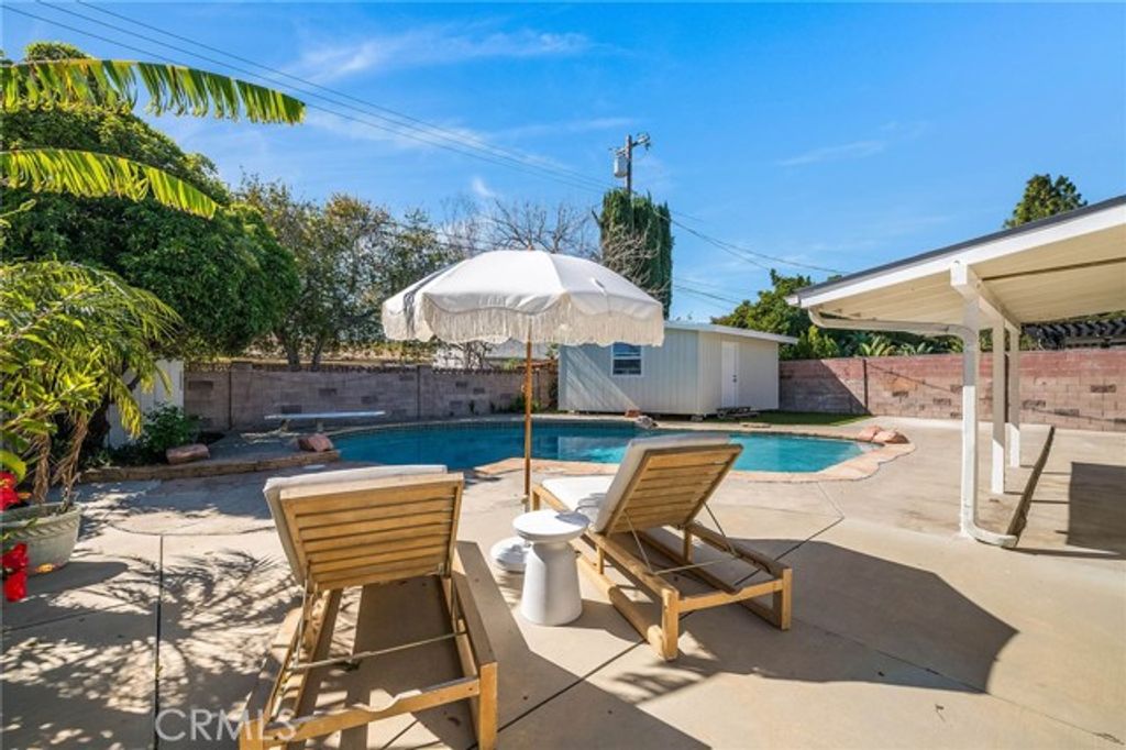 24224 Welby, West Hills (los Angeles), CA 91307