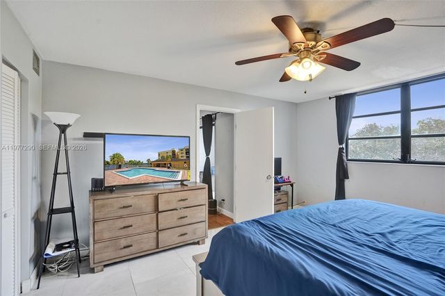 6575 W Oakland Park Blvd 506, Lauderhill, FL 33313