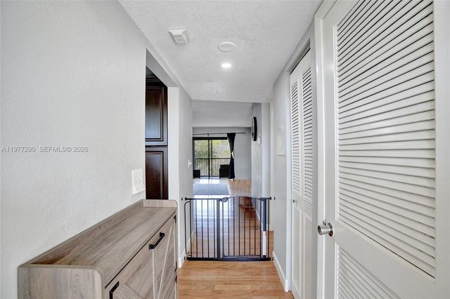 6575 W Oakland Park Blvd 506, Lauderhill, FL 33313