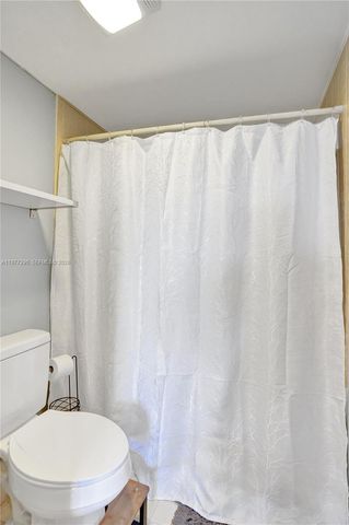 6575 W Oakland Park Blvd 506, Lauderhill, FL 33313