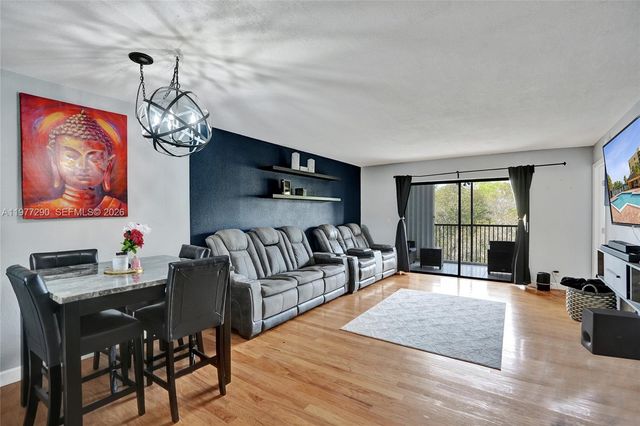 6575 W Oakland Park Blvd 506, Lauderhill, FL 33313